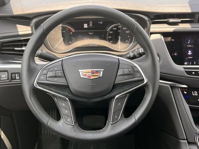 New 2025 Cadillac XT5 Premium Luxury w/ LPO, ONYX Package AWD/4WD image 12