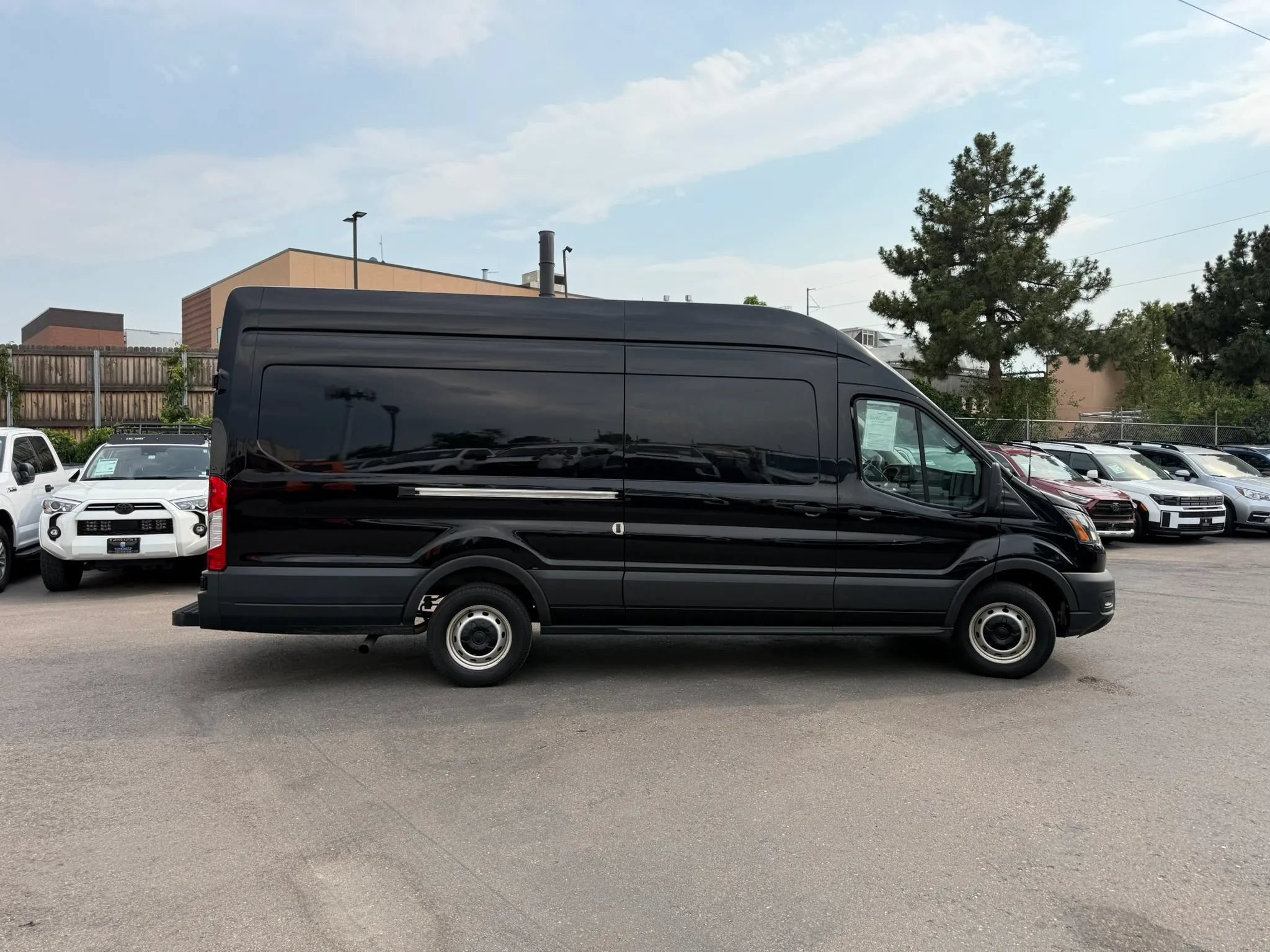 Used 2022 Ford Transit 250 148 High Roof Extended w/ Load Area Protection Package RWD image 5