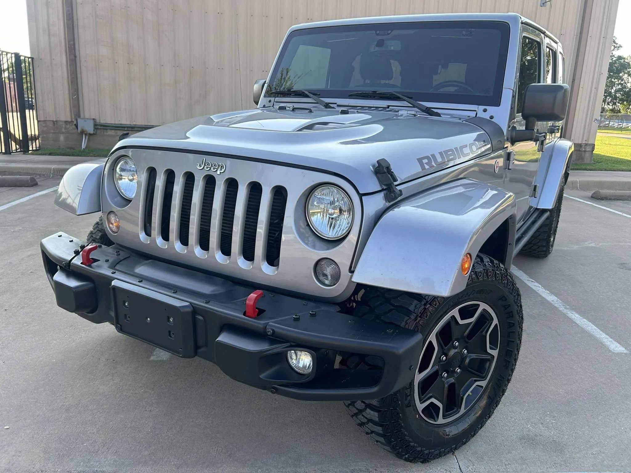 Used 2016 Jeep Wrangler Unlimited Rubicon AWD/4WD image 2