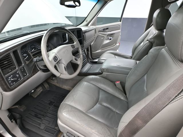 Used 2006 GMC Sierra 1500 Denali w/ Onstar Plus Package image 21