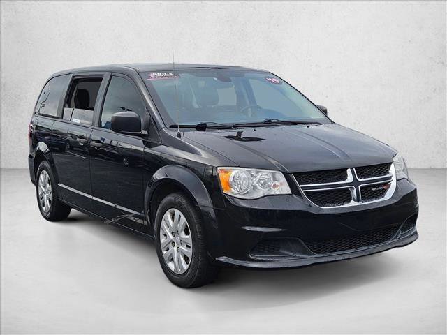 Used 2019 Dodge Grand Caravan SE w/ UConnect Hands-Free Group image 3