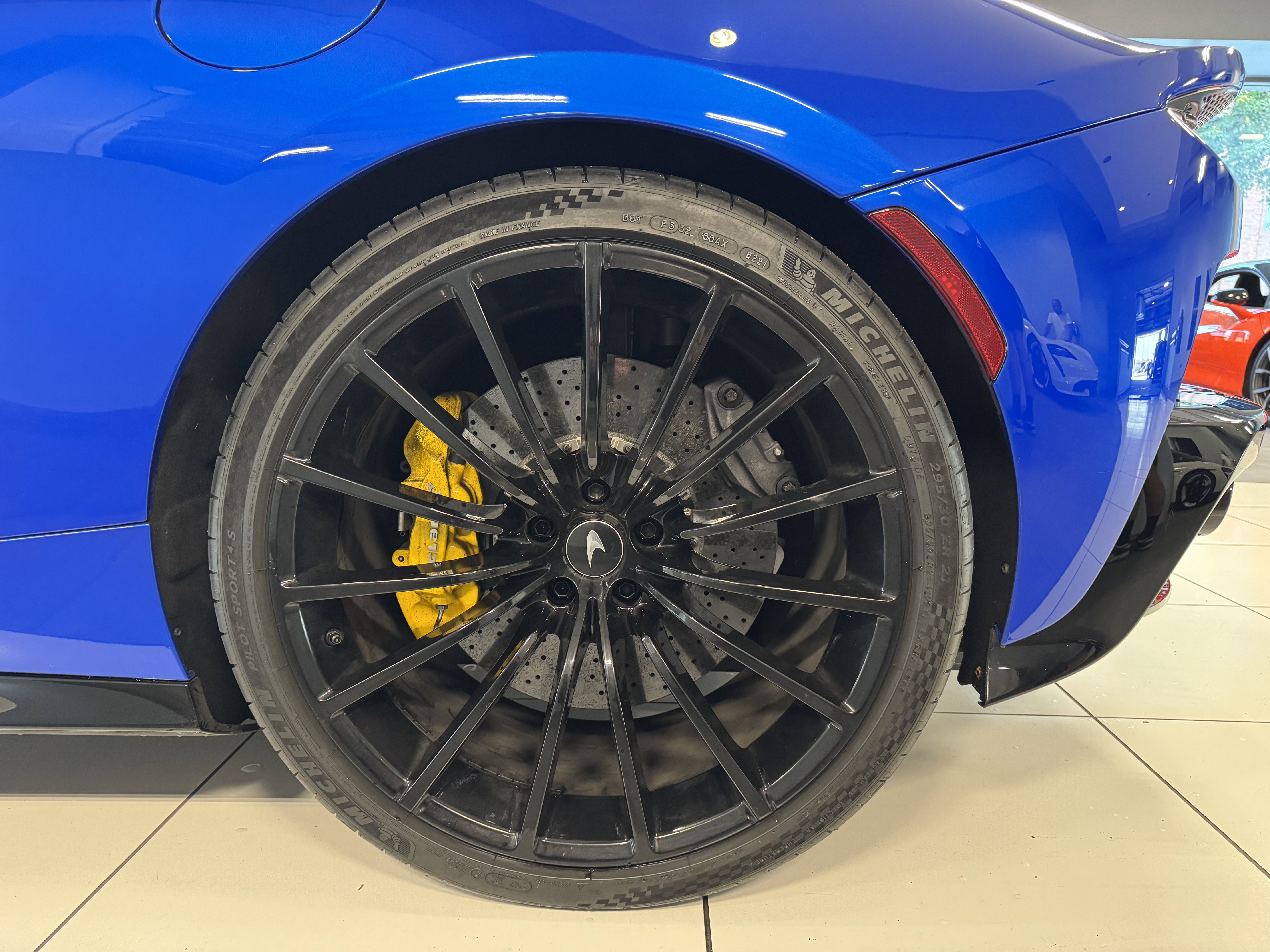 Used 2023 McLaren GT image 16