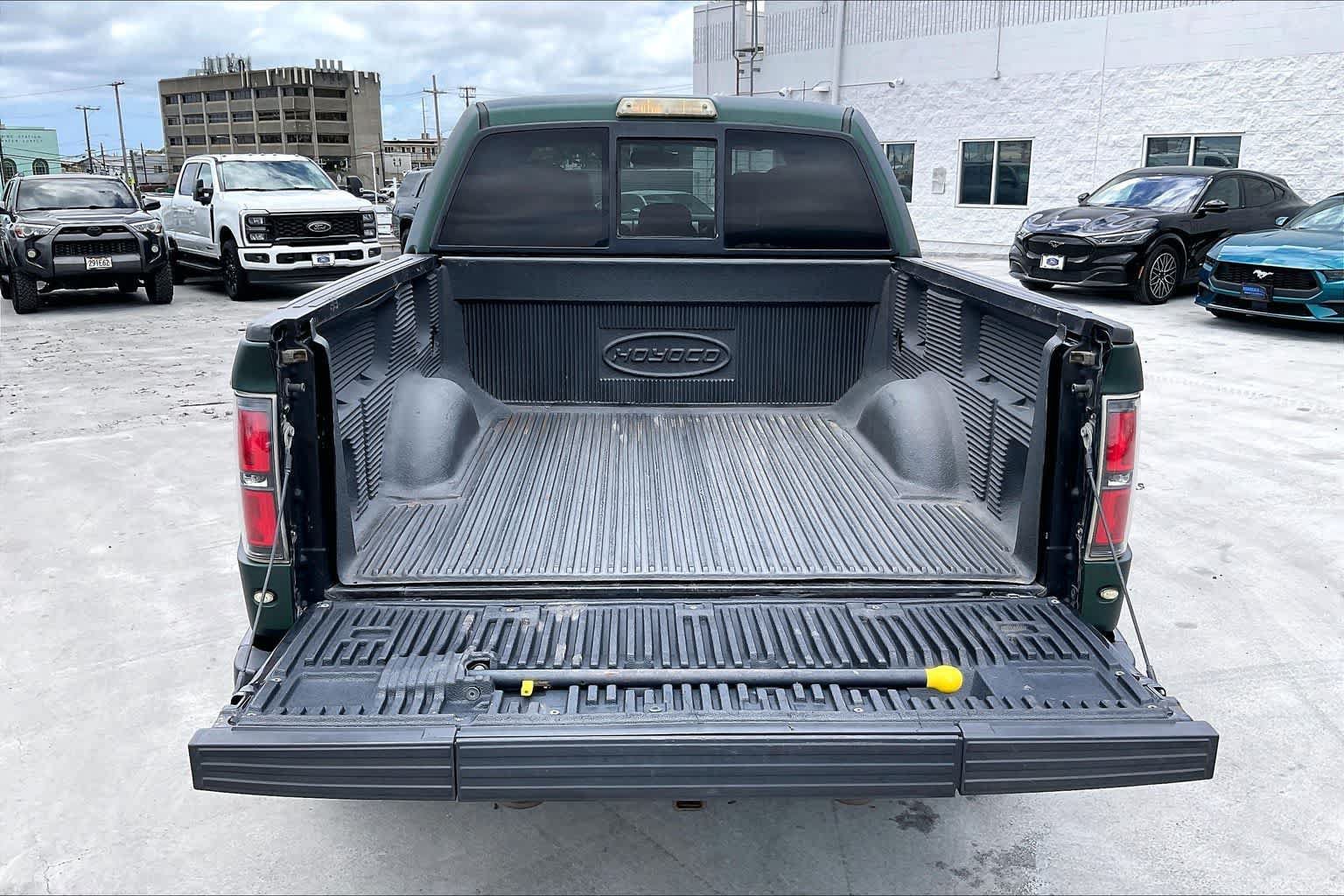 Used 2014 Ford F150 Raptor w/ Equipment Group 801A Luxury AWD/4WD image 18