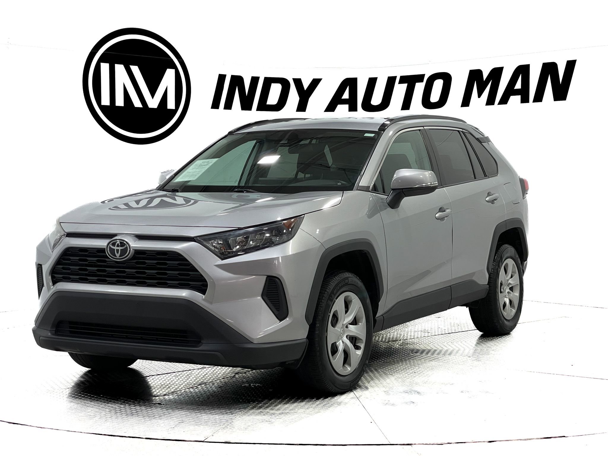 Used 2021 Toyota RAV4 LE w/ Carpet Mat Package (TMS) AWD/4WD image 8
