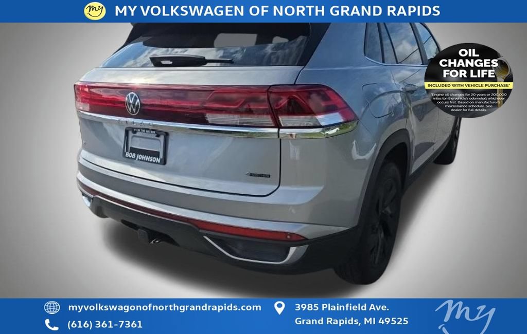 Used 2024 Volkswagen Atlas Cross Sport SE AWD/4WD image 43