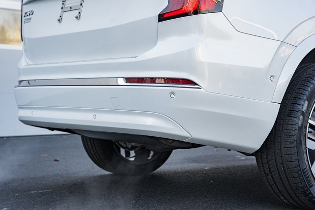 Certified 2025 Volvo XC90 T8 Plus w/ Protection Package Premier image 8