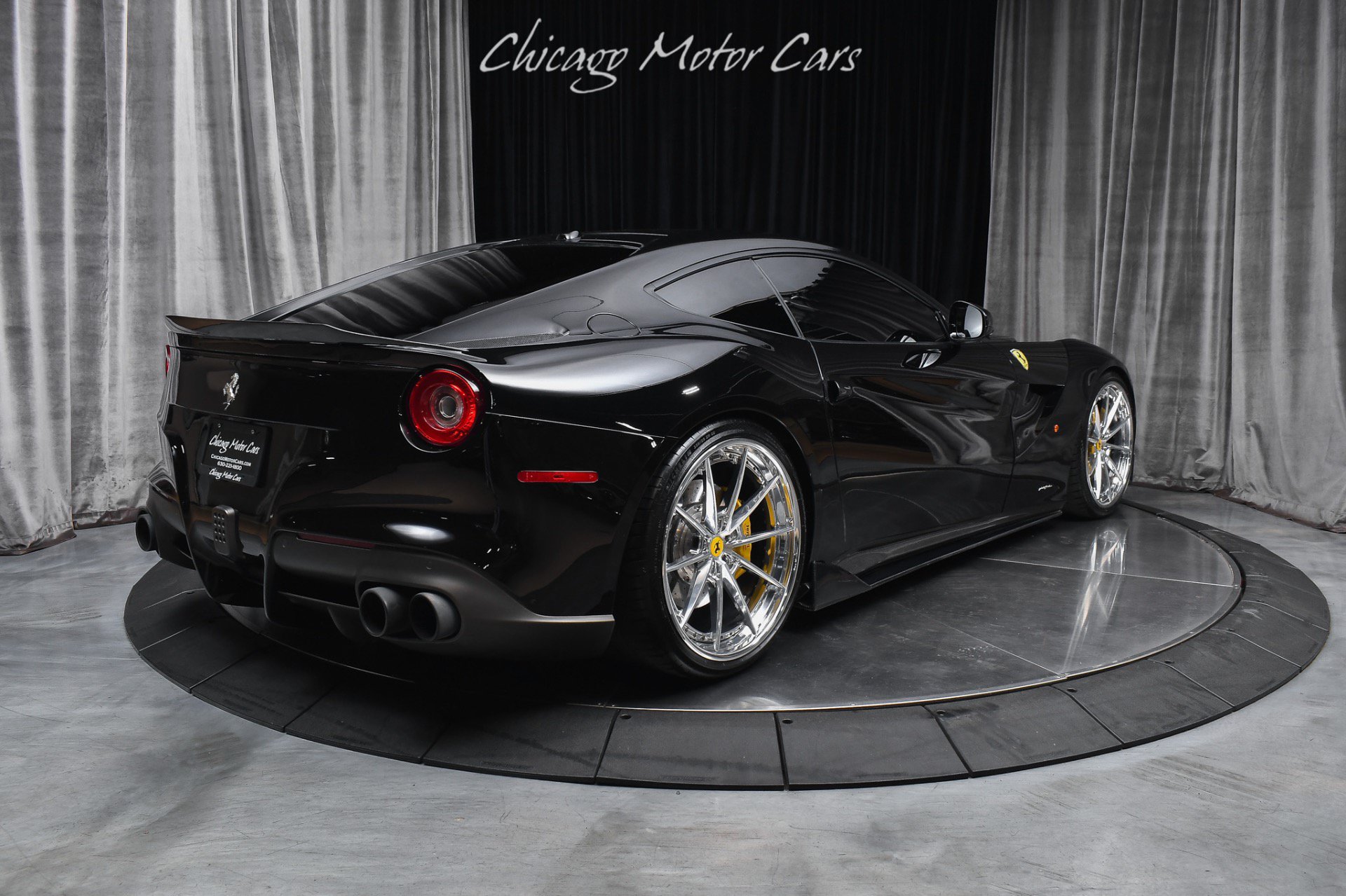 Used 2013 Ferrari F12 Berlinetta RWD image 5