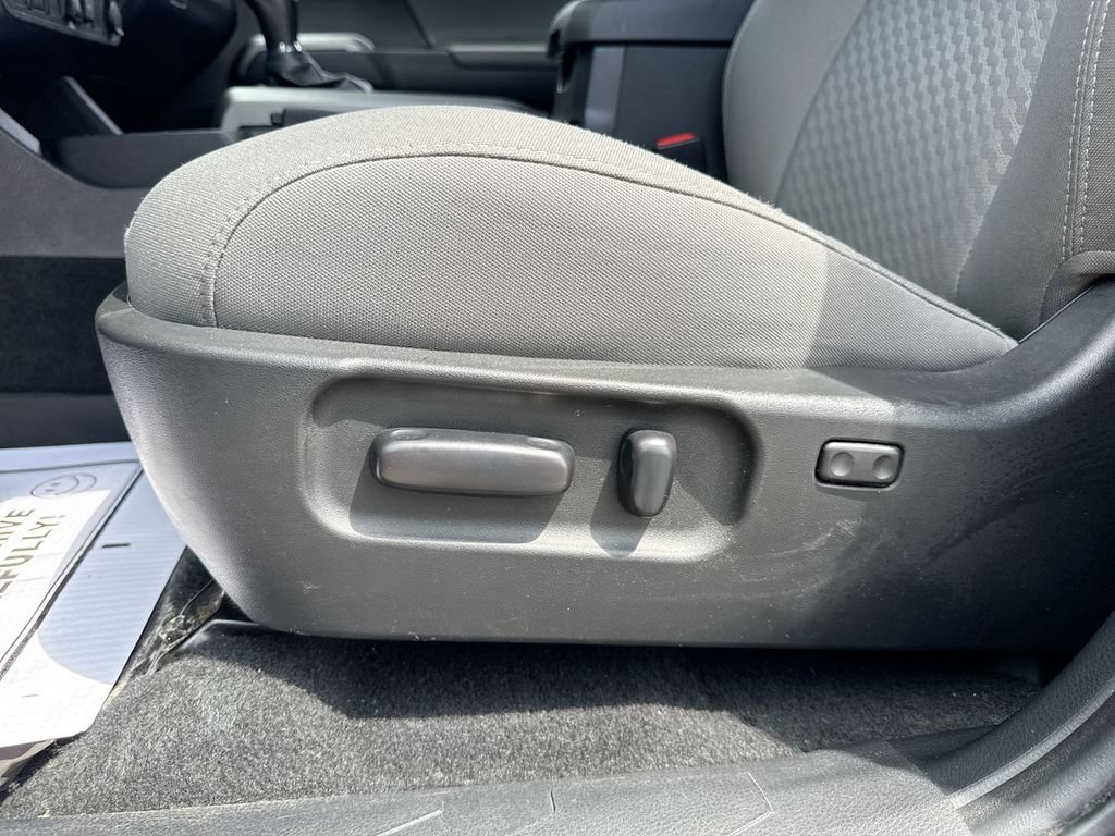 Used 2023 Toyota Tacoma SR5 RWD image 12
