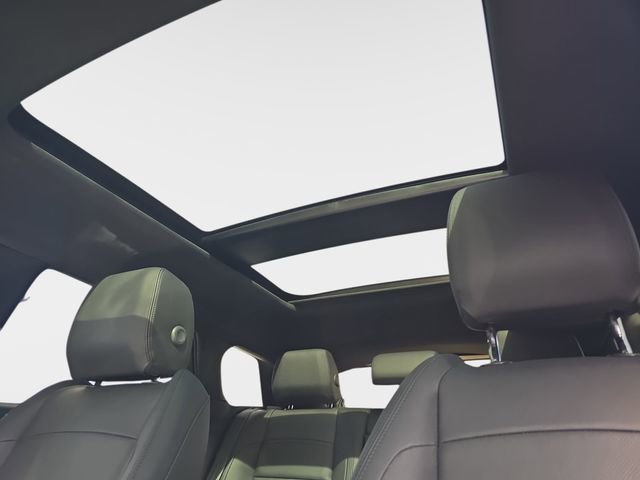 Certified 2025 Land Rover Range Rover Evoque S image 33