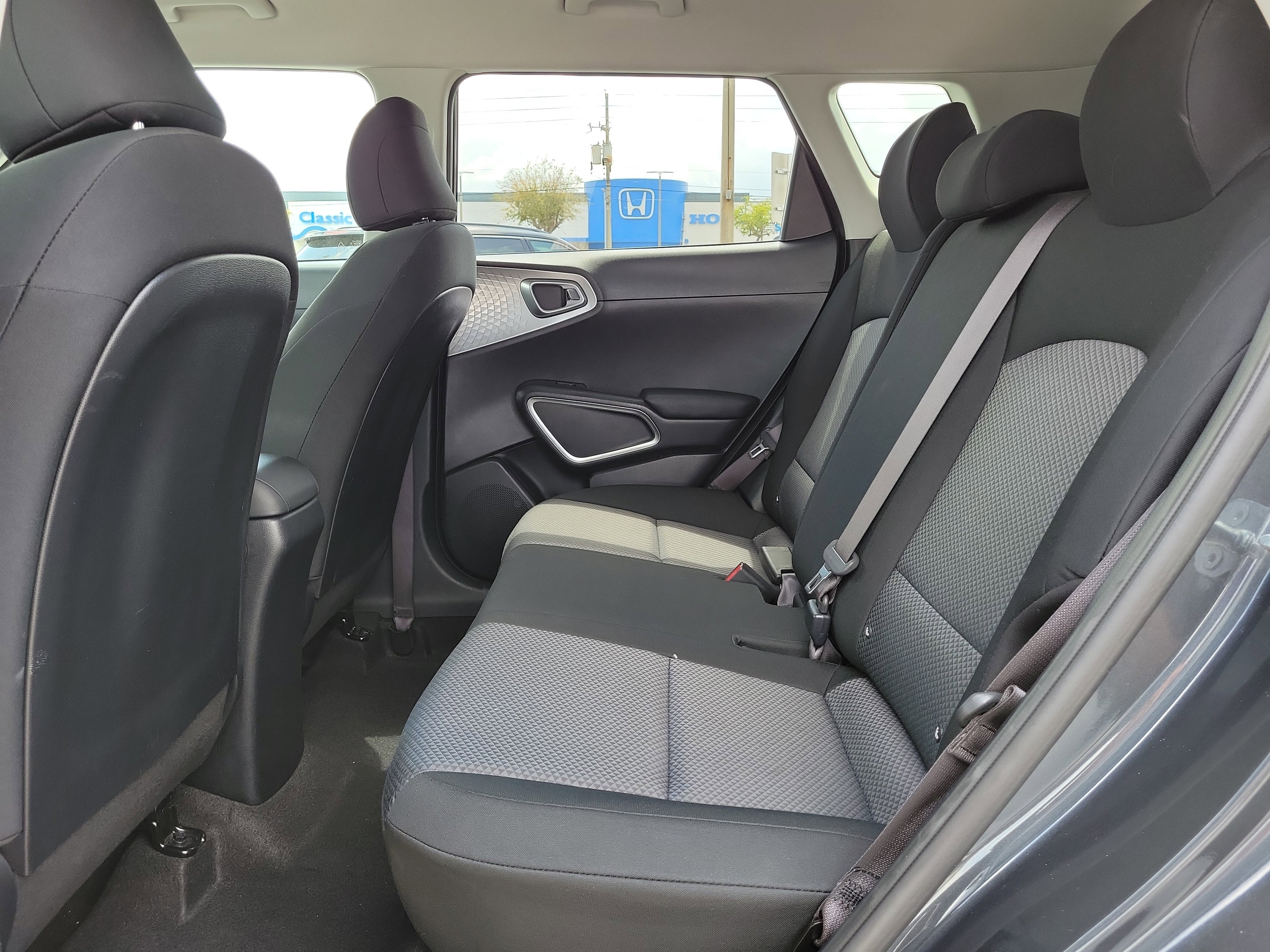 Used 2025 Kia Soul LX w/ LX Technology Package image 15