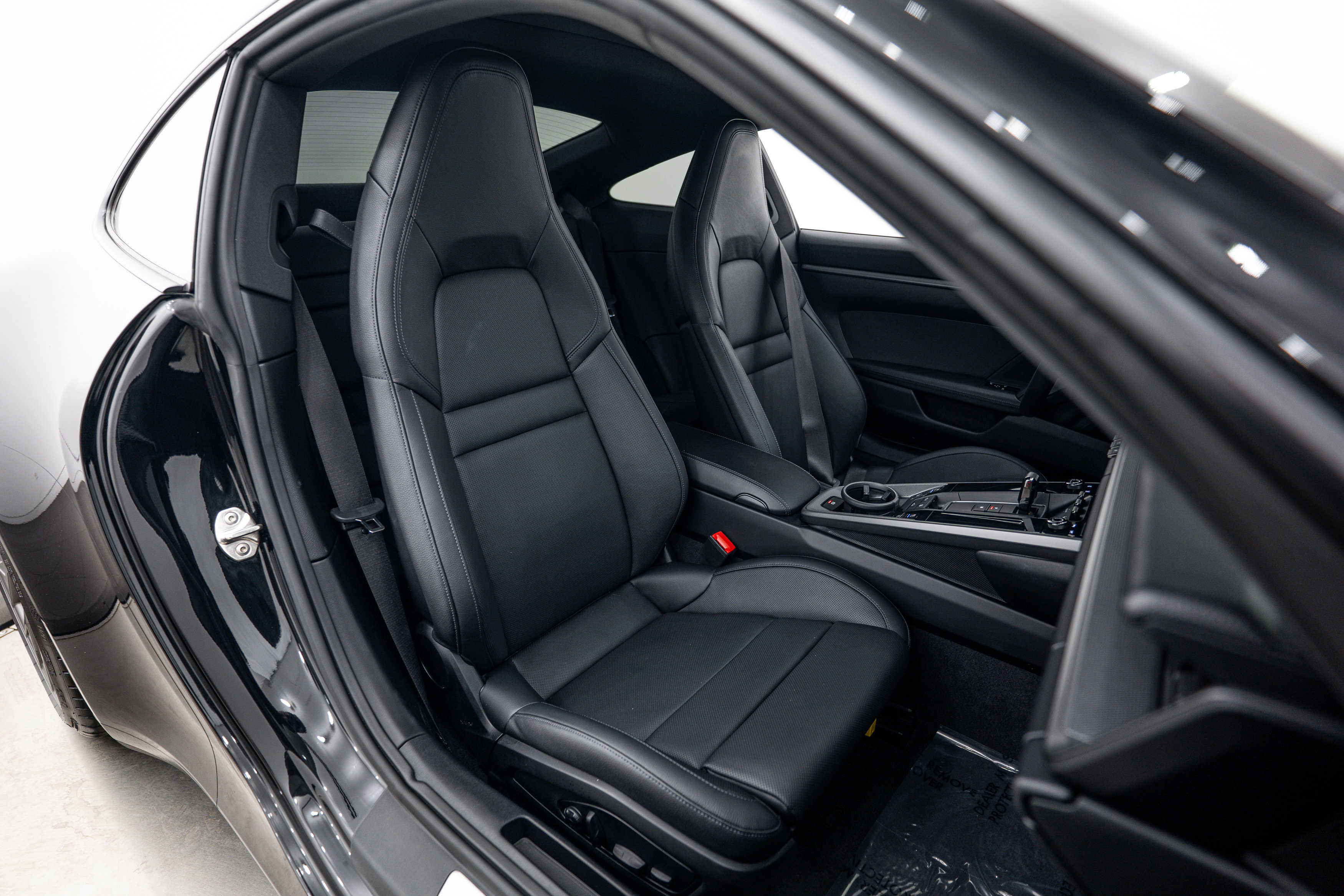 Certified 2025 Porsche 911 Carrera w/ Premium Package RWD image 23