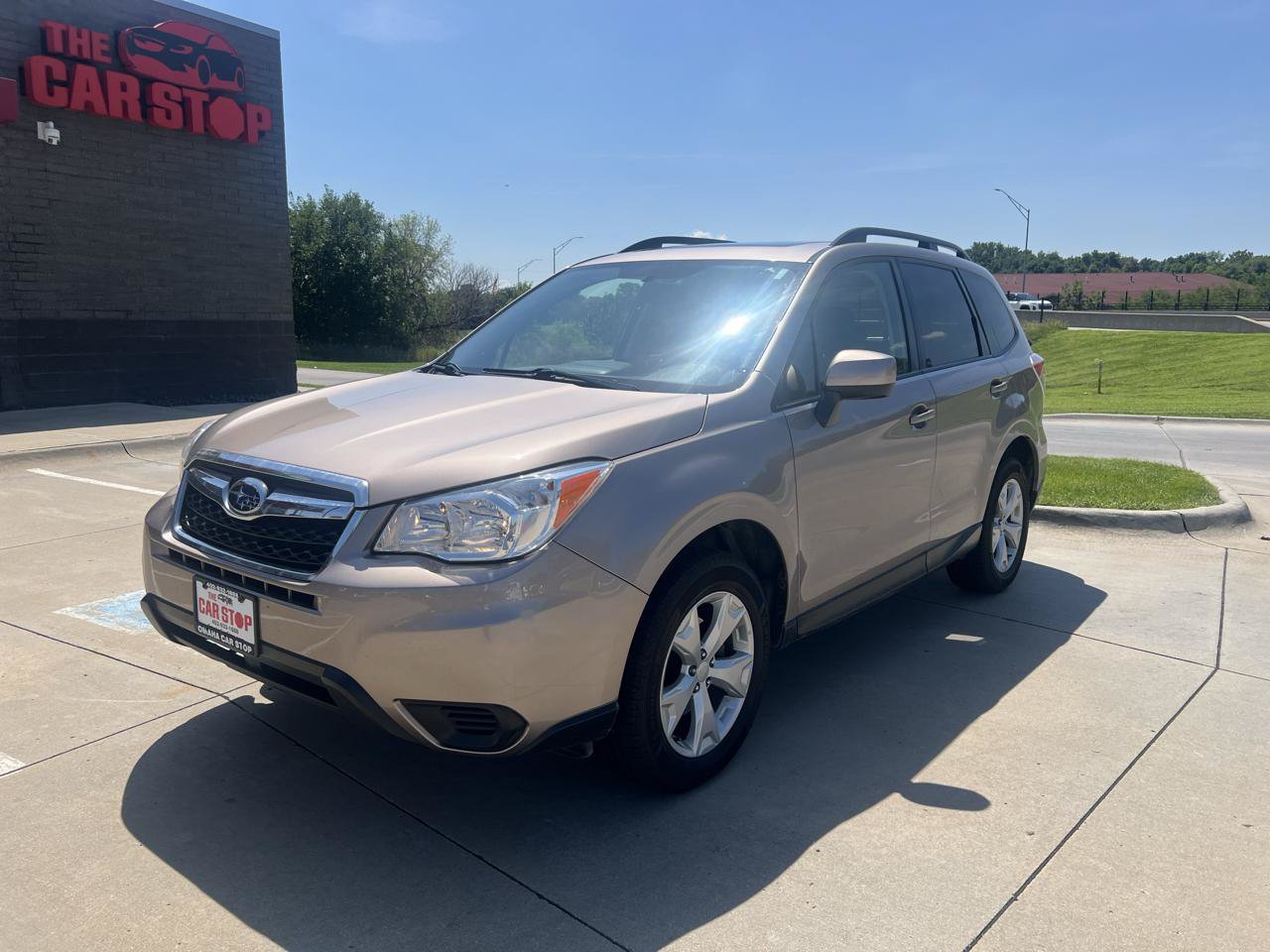 Used 2016 Subaru Forester 2.5i Premium w/ All-Weather Package AWD/4WD image 2