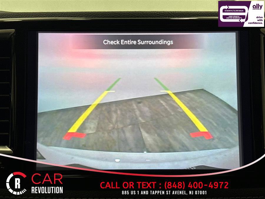 Used 2024 Chrysler Pacifica Limited FWD image 50