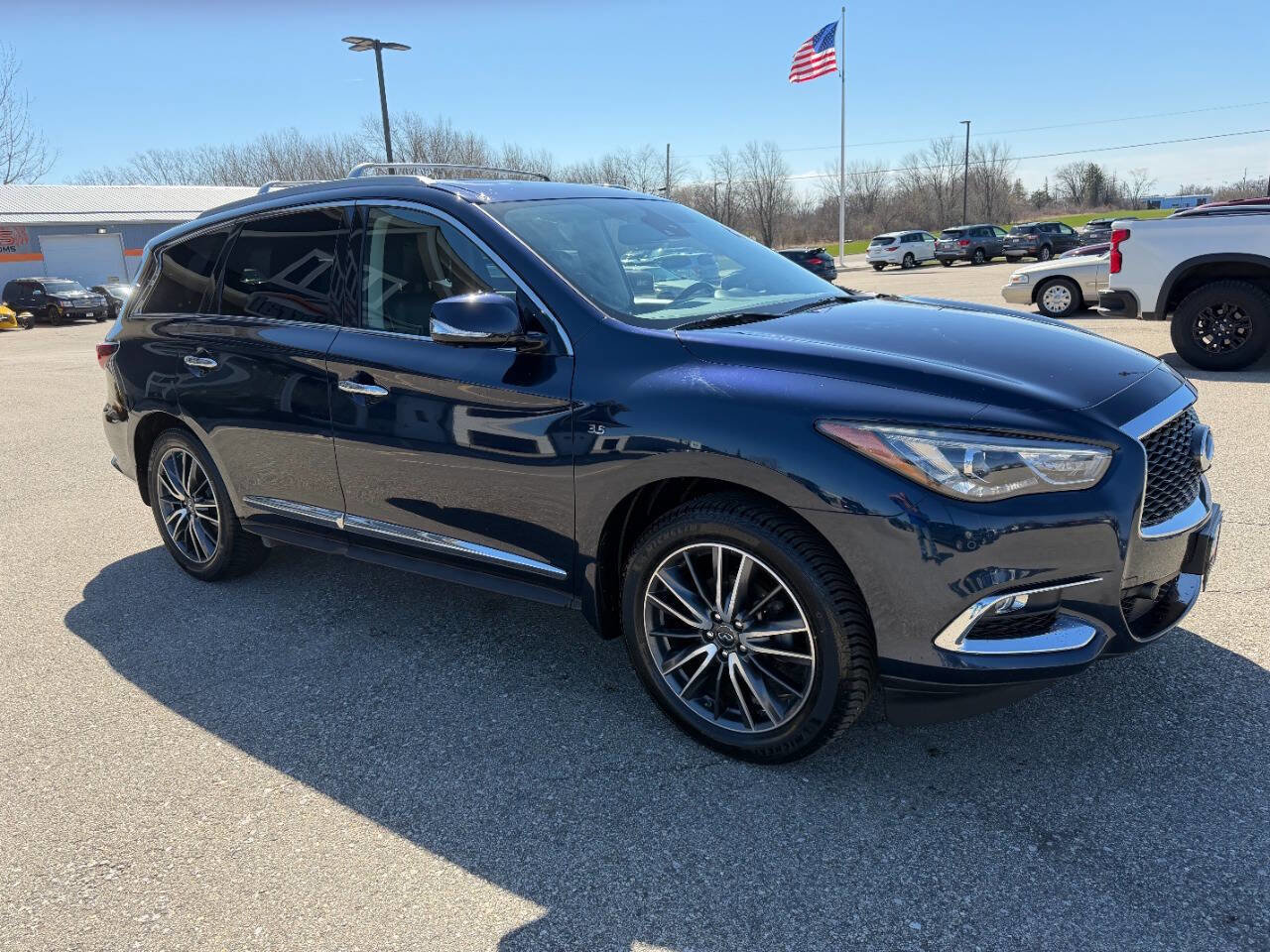 Used 2017 INFINITI QX60 Luxe w/ Deluxe Technology Package AWD/4WD image 7