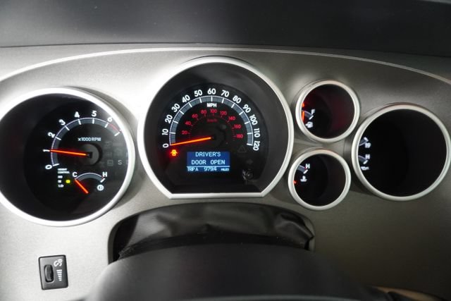 Used 2015 Toyota Sequoia Platinum RWD image 24