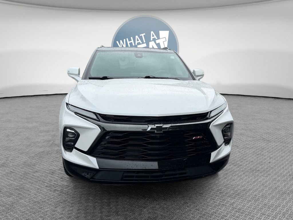 Used 2023 Chevrolet Blazer RS w/ Driver Confidence II Package FWD image 9
