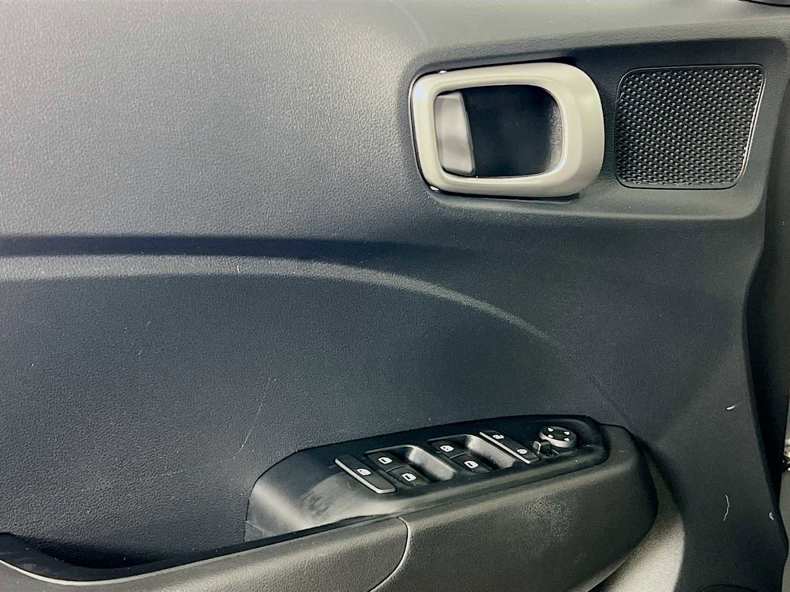 Certified 2025 Hyundai Venue SEL image 17