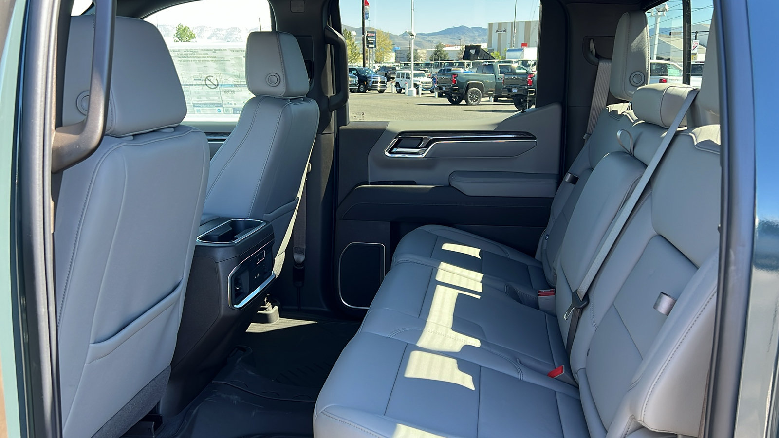 New 2026 Chevrolet Silverado 1500 LTZ w/ LTZ Premium Package AWD/4WD image 16