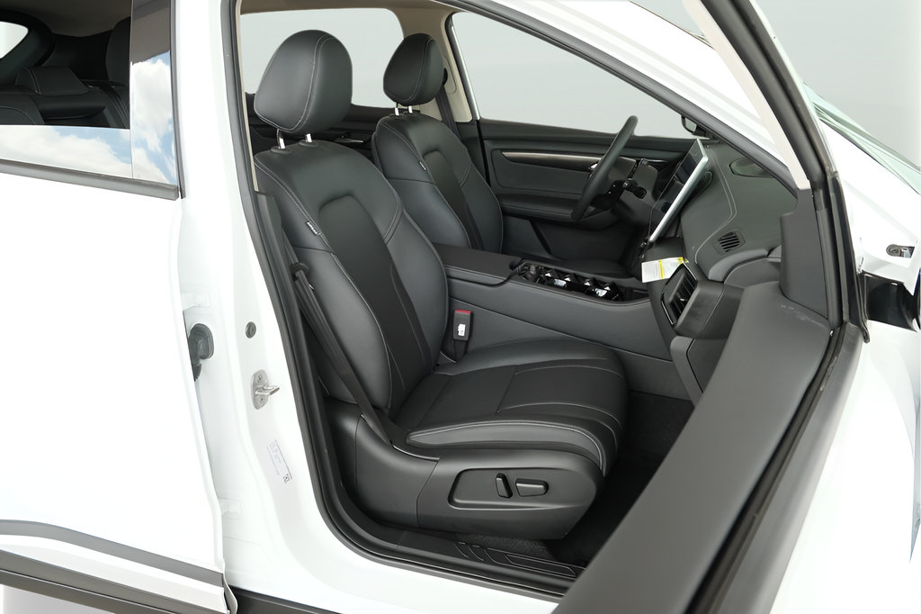 New 2025 VinFast VF 8 Eco AWD/4WD image 15