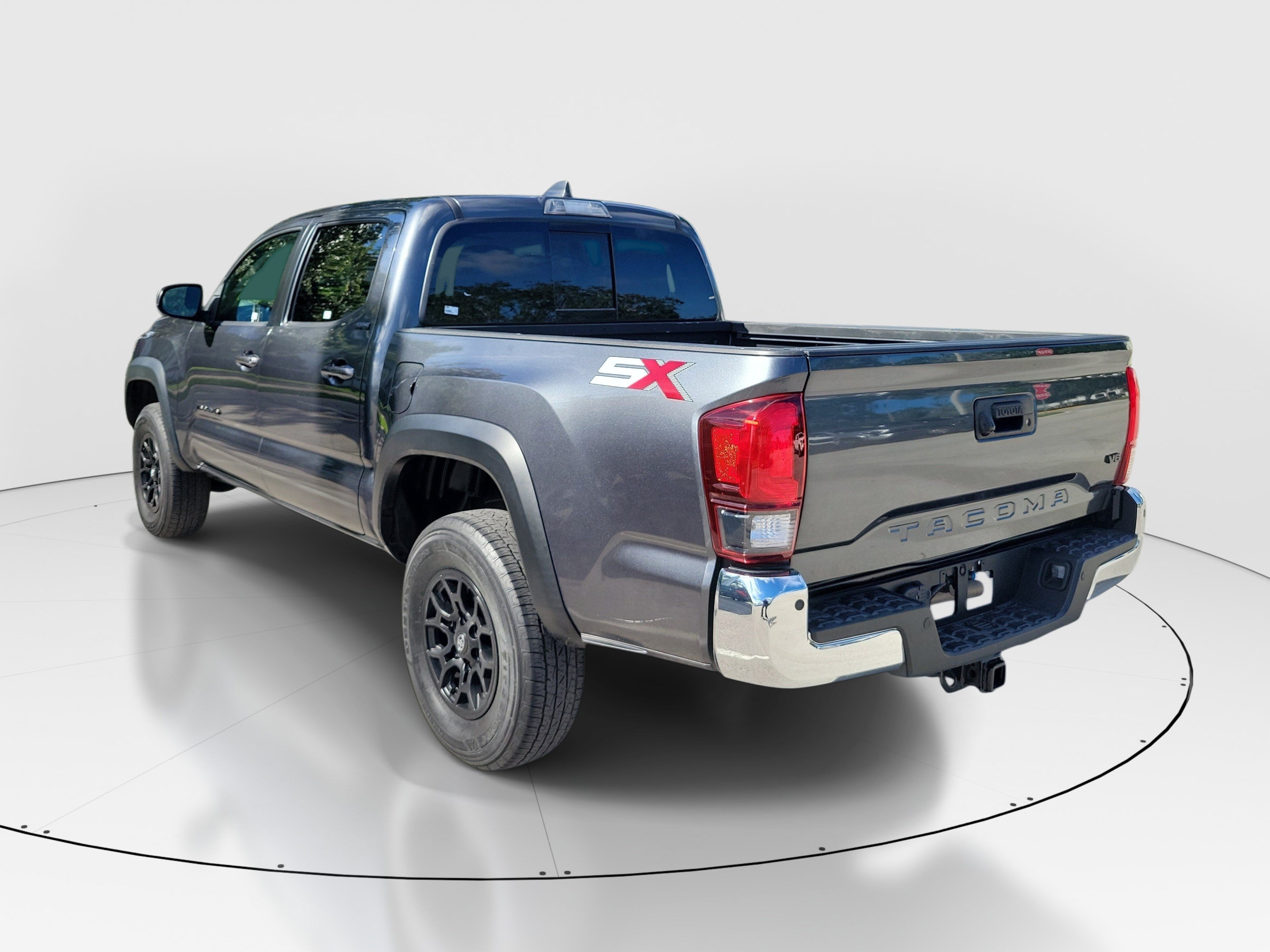 Used 2023 Toyota Tacoma SR5 RWD image 5