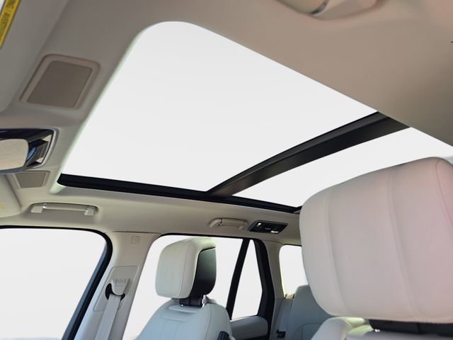 Certified 2022 Land Rover Range Rover Westminster Edition image 33