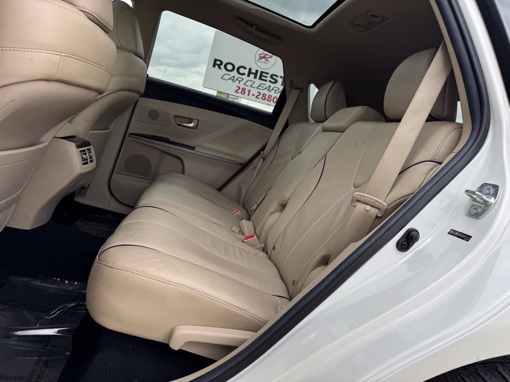 Used 2011 Toyota Venza AWD w/ Premium Pkg #2 image 9