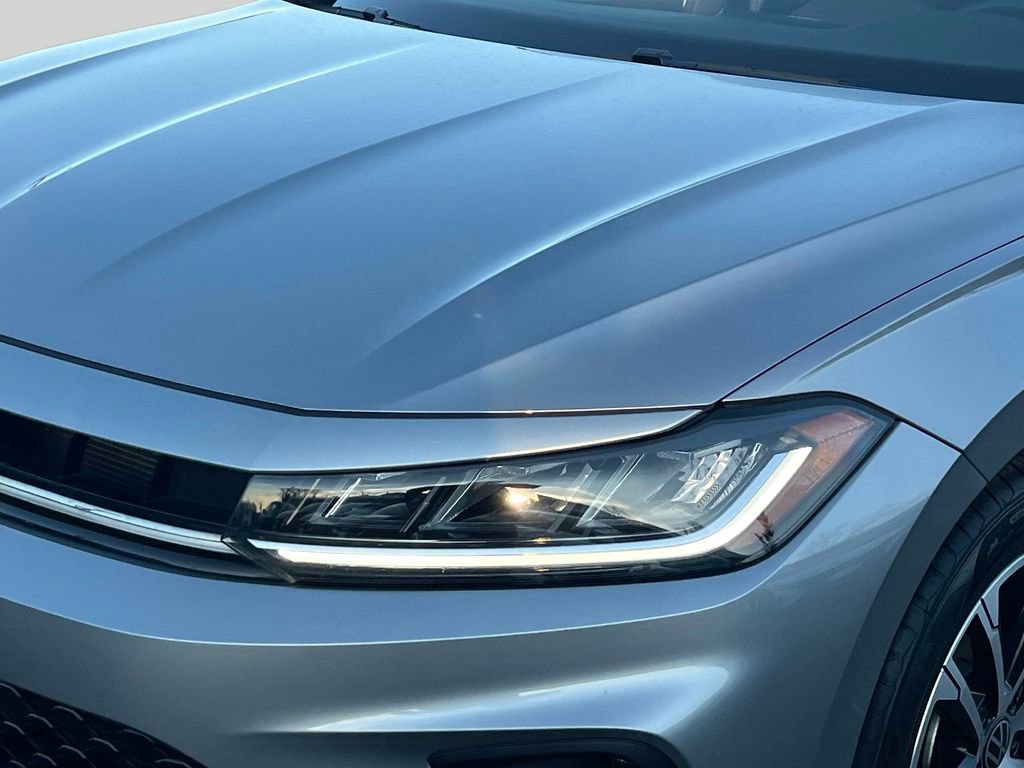 Used 2025 Volkswagen Jetta Sport image 9
