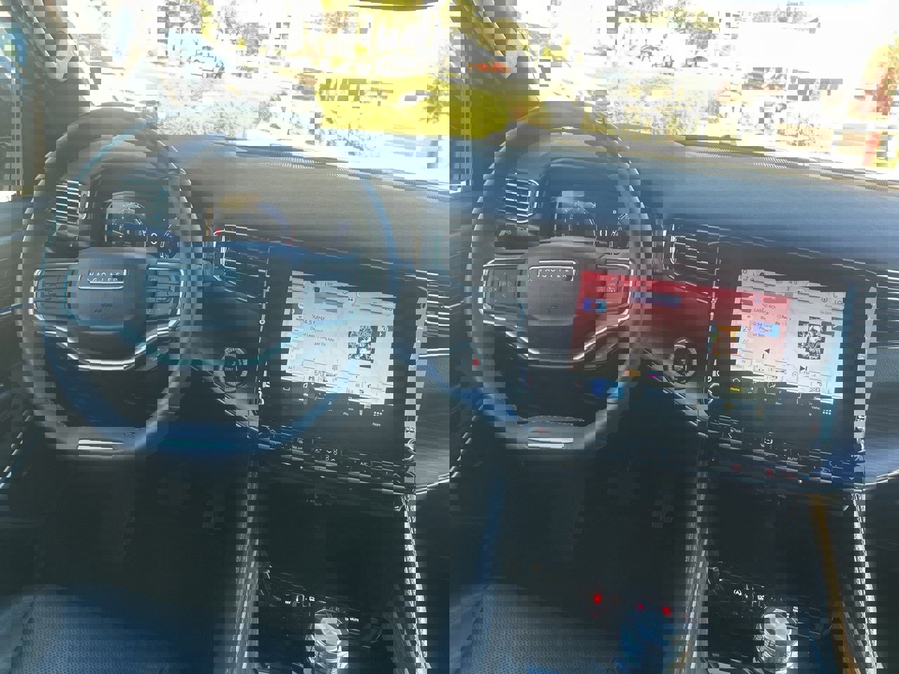 Used 2024 Jeep Wagoneer Series II w/ Flexible Seating Group image 11