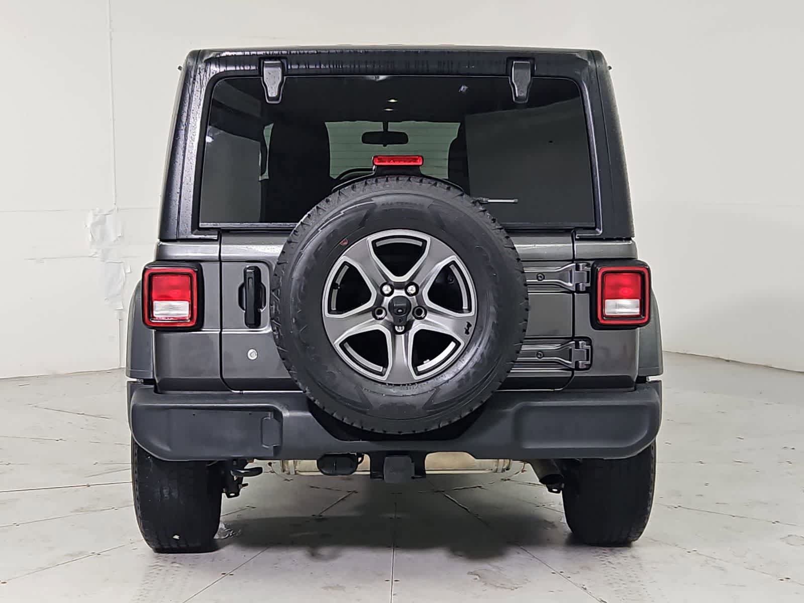Used 2018 Jeep Wrangler Unlimited Sport S AWD/4WD image 5