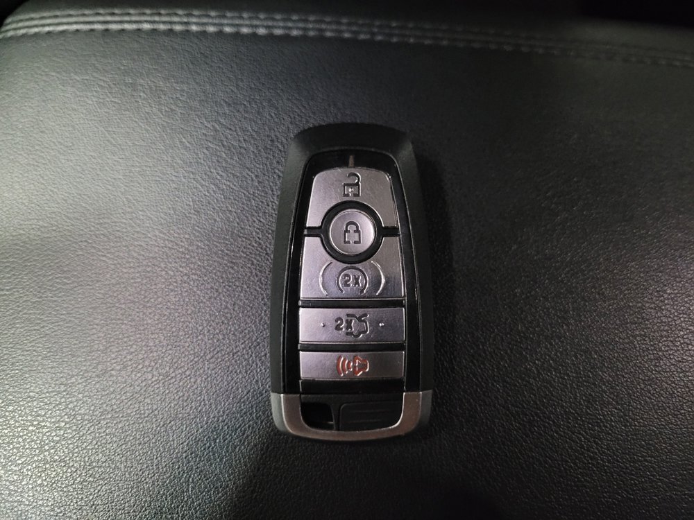Used 2019 Ford Edge SEL w/ Equipment Group 201A AWD/4WD image 32