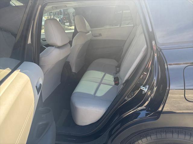 Certified 2025 Toyota Corolla Cross LE image 16