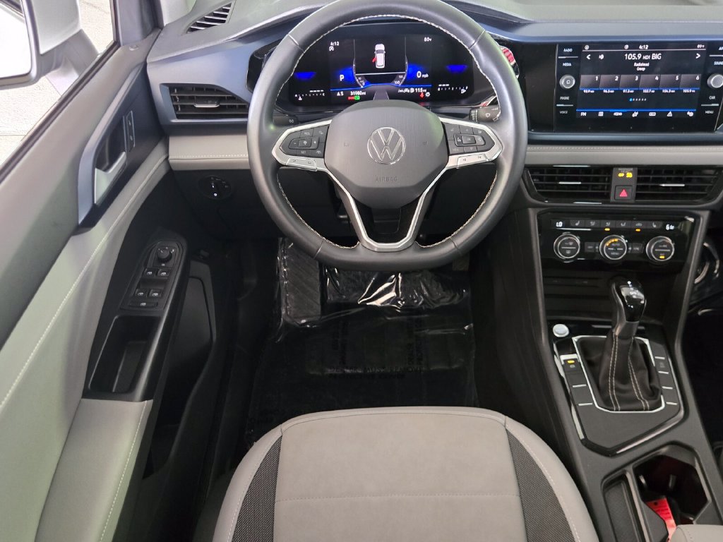 Certified 2024 Volkswagen Taos SE w/ Panoramic Sunroof Package FWD image 13