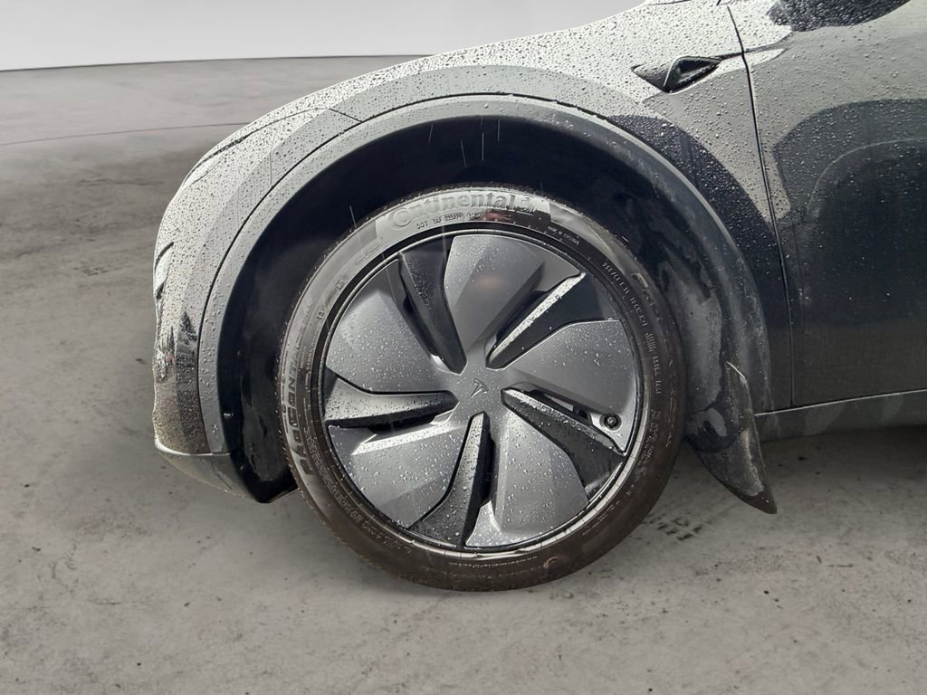 Used 2026 Tesla Model Y Long Range image 10