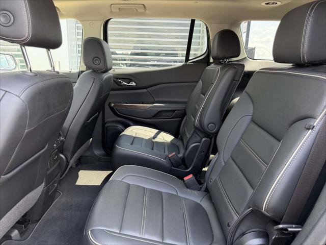 Used 2022 GMC Acadia Denali w/ Denali Technology Package AWD/4WD image 15