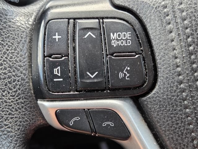 Used 2019 Toyota Highlander LE FWD image 23