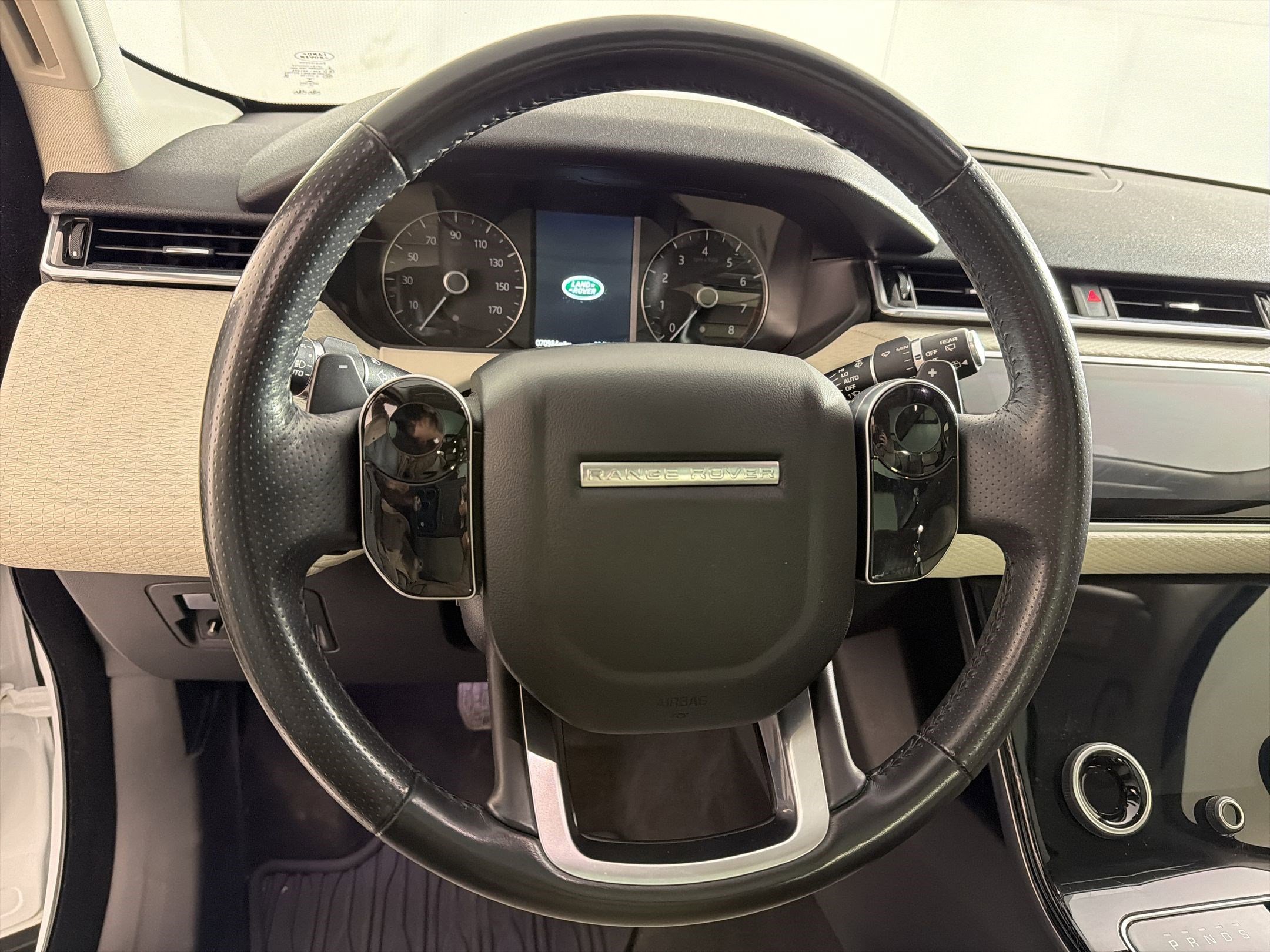 Used 2020 Land Rover Range Rover Velar S image 18