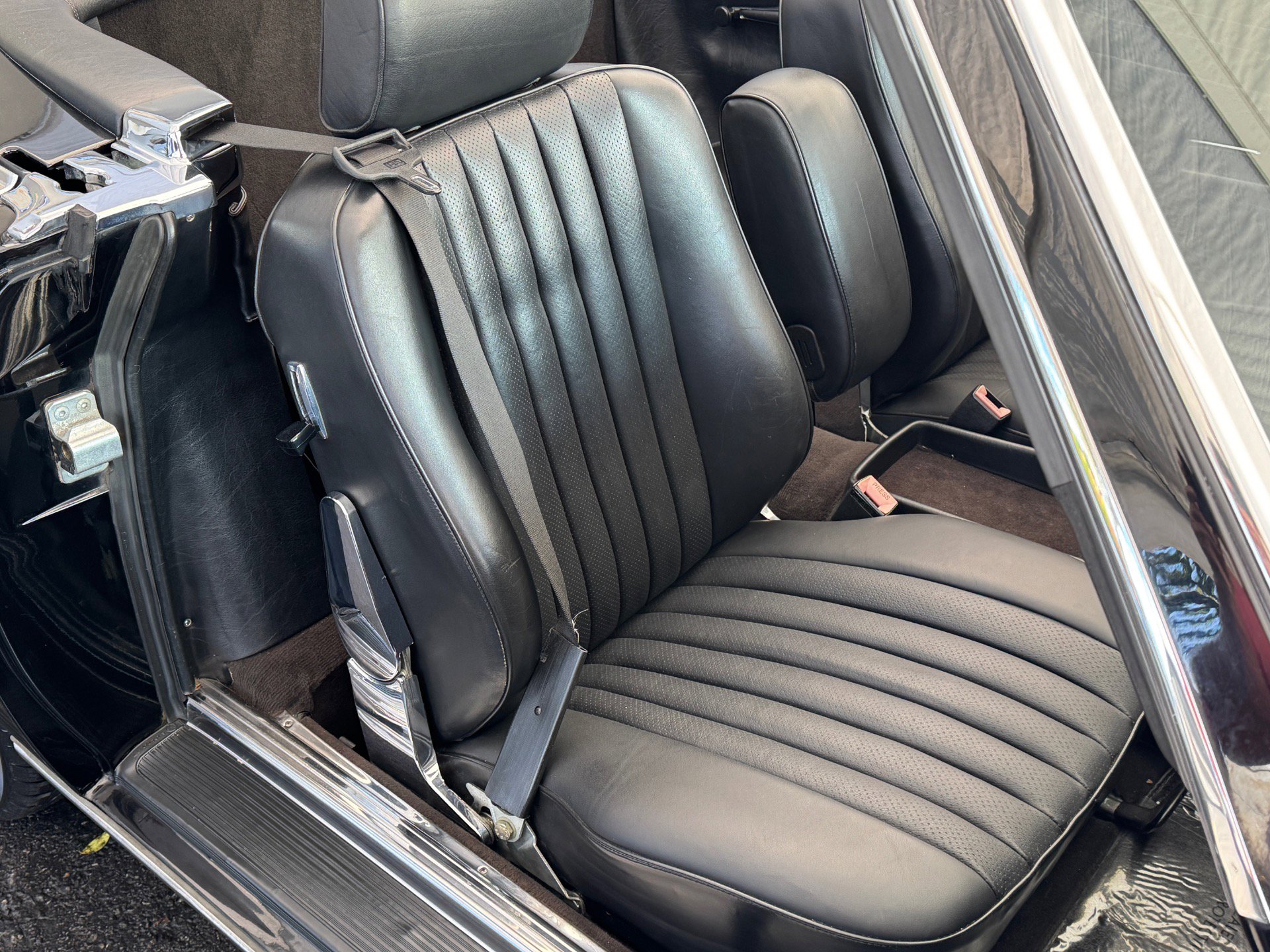 Used 1989 Mercedes-Benz 560 SL image 27