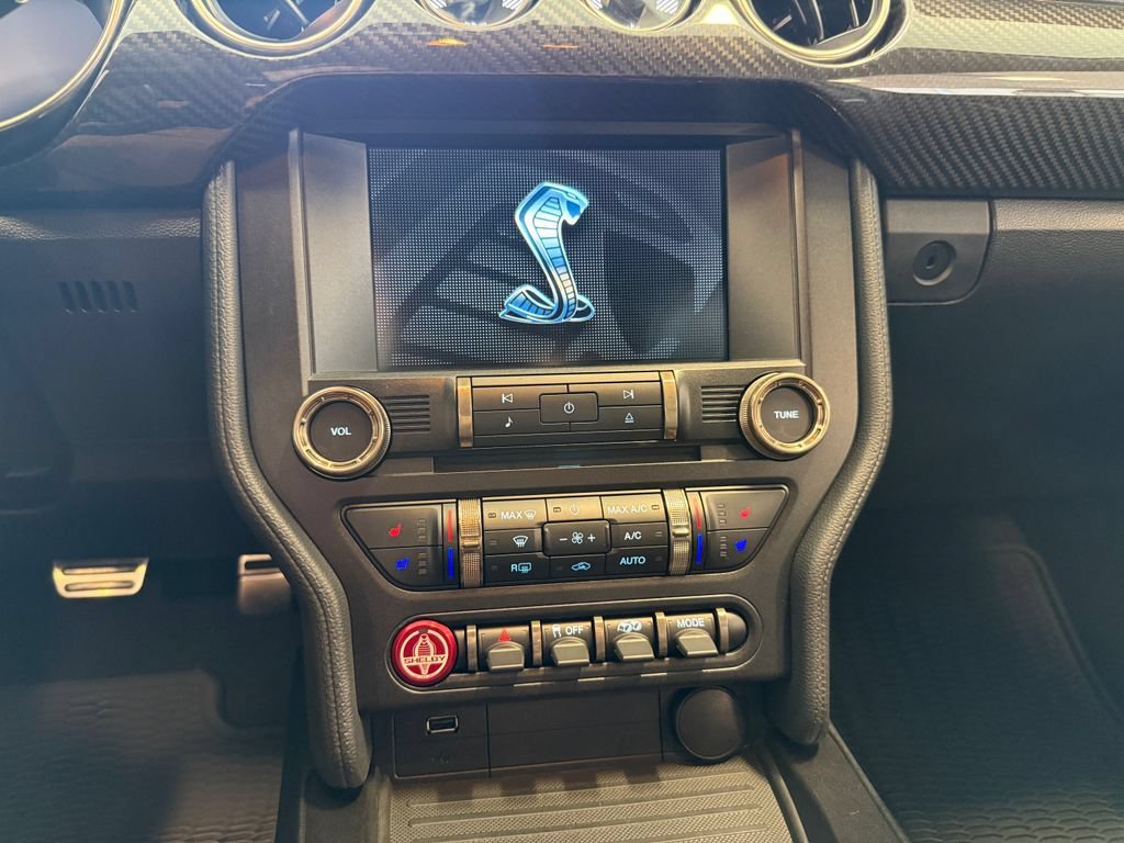 Used 2022 Ford Mustang Shelby GT500 w/ Technology Package RWD image 24