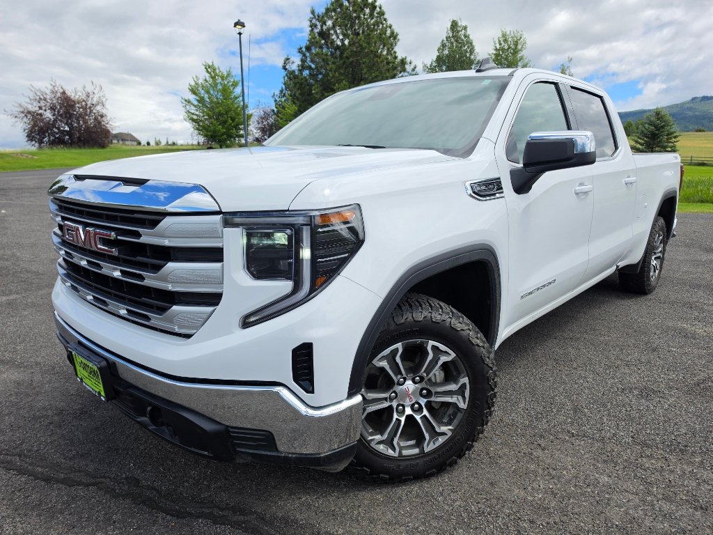 Used 2024 GMC Sierra 1500 SLE w/ X31 Off-Road Package AWD/4WD image 1