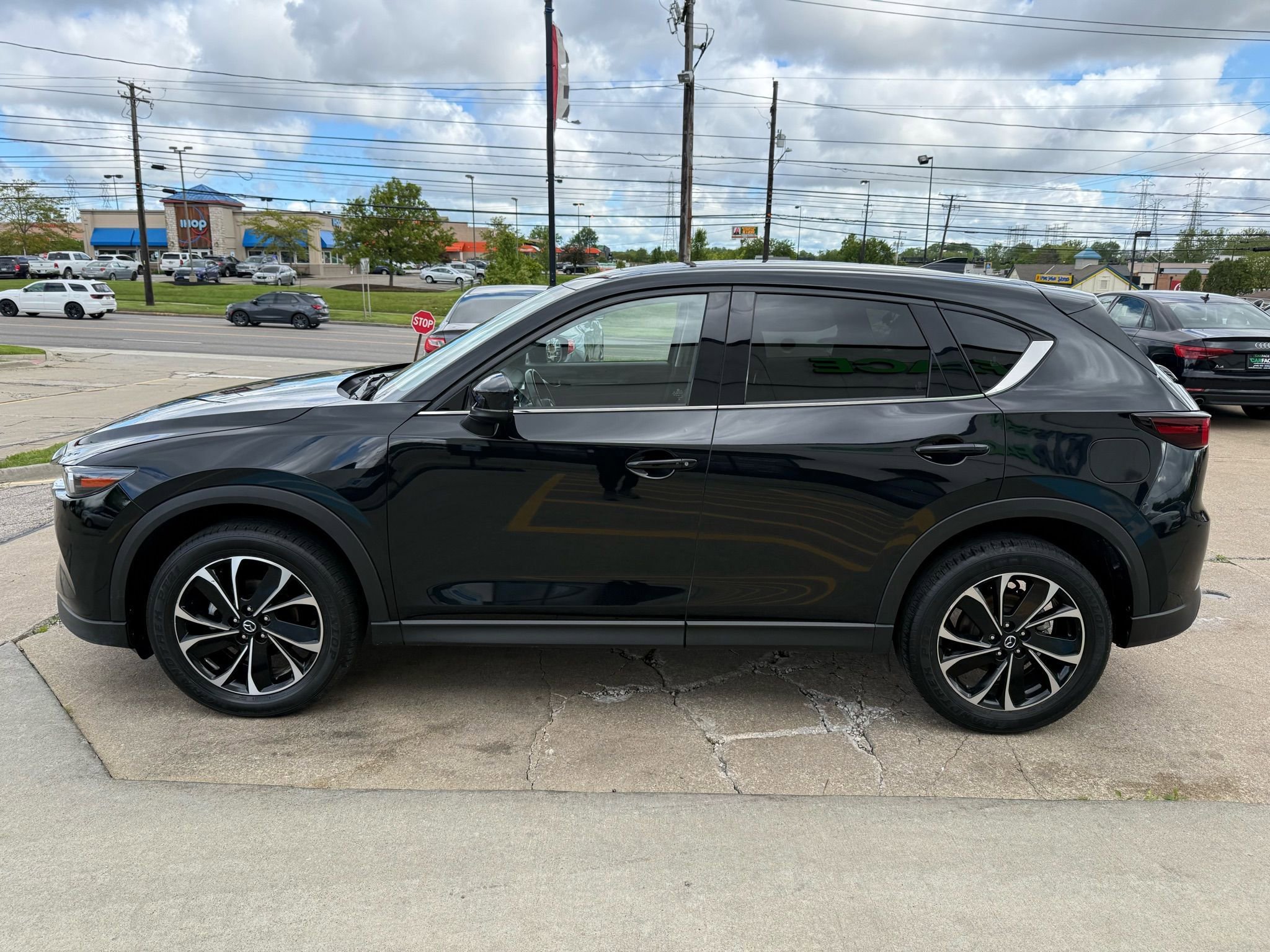 Used 2022 MAZDA CX-5 AWD 2.5 S w/ Premium Package image 6