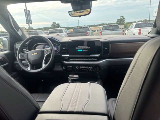 New 2026 Chevrolet Silverado 1500 High Country w/ Technology Package AWD/4WD image 13