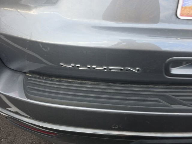 Used 2021 GMC Yukon XL AT4 image 17