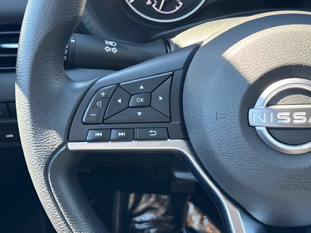 Used 2025 Nissan Sentra SV FWD image 13