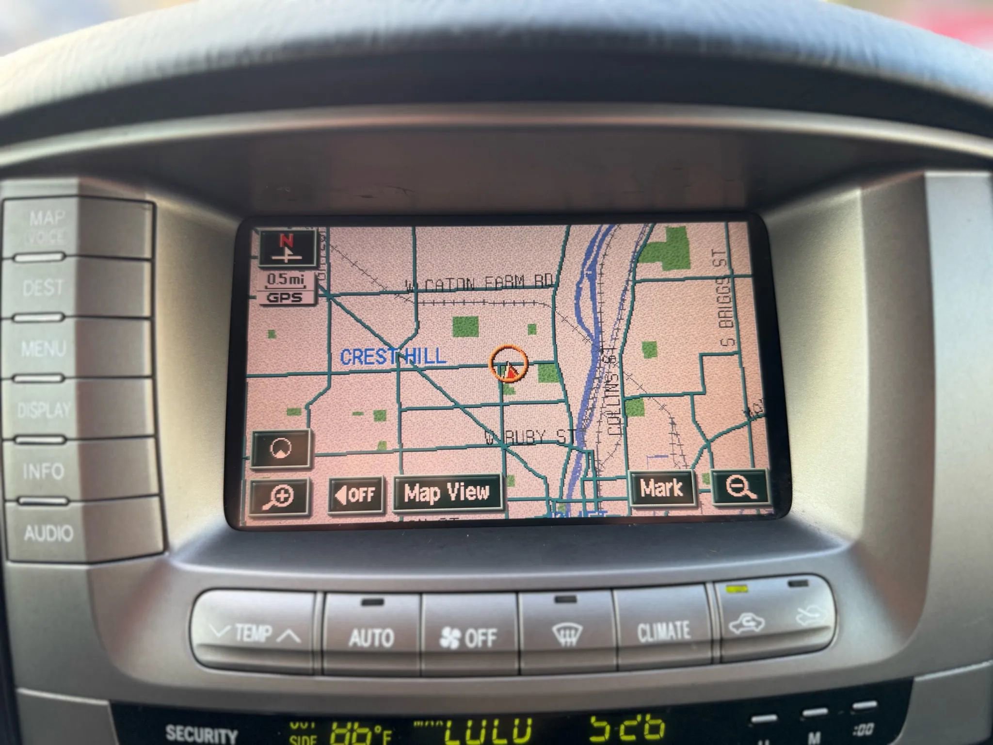 Used 2004 Toyota Land Cruiser image 31