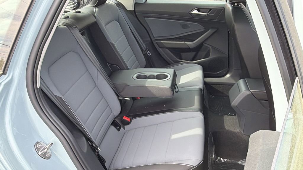 New 2026 Volkswagen Jetta SE FWD image 12