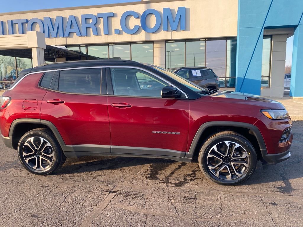 Used 2022 Jeep Compass Limited image 2