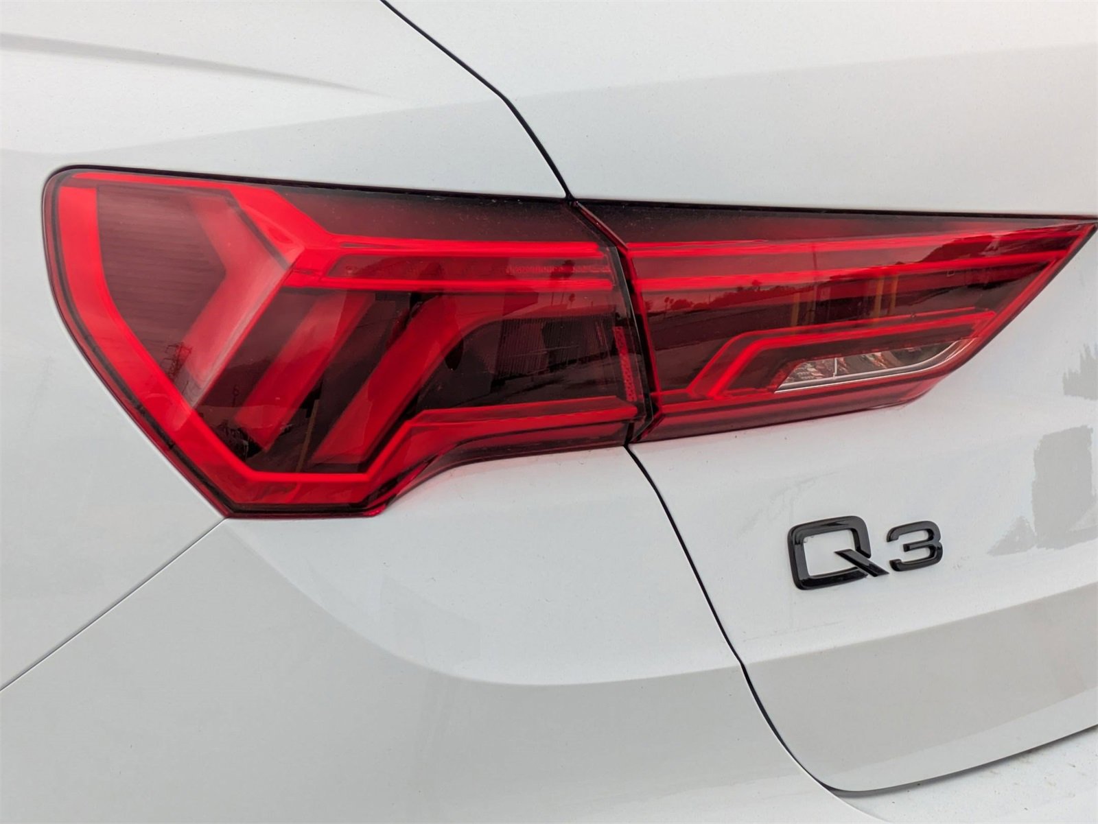 New 2025 Audi Q3 2.0T Premium image 14