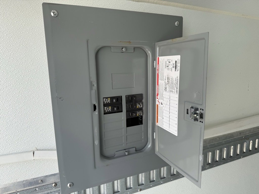 Used 2019 Freightliner Sprinter 2500 image 24