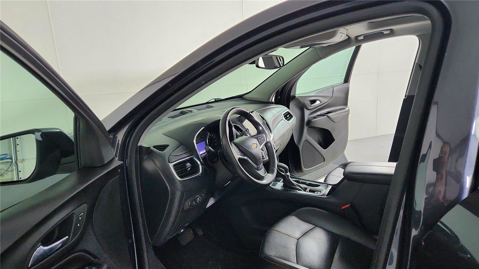 Used 2022 Chevrolet Equinox Premier image 15