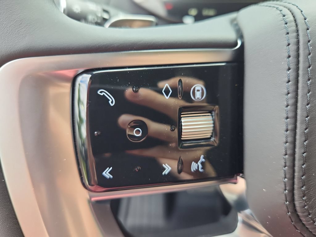 New 2026 Land Rover Range Rover Long Wheelbase SE AWD/4WD image 19